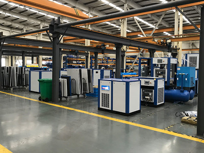 祝賀權(quán)偉機(jī)械螺桿空壓機(jī)網(wǎng)絡(luò)銷售突破萬臺(tái)